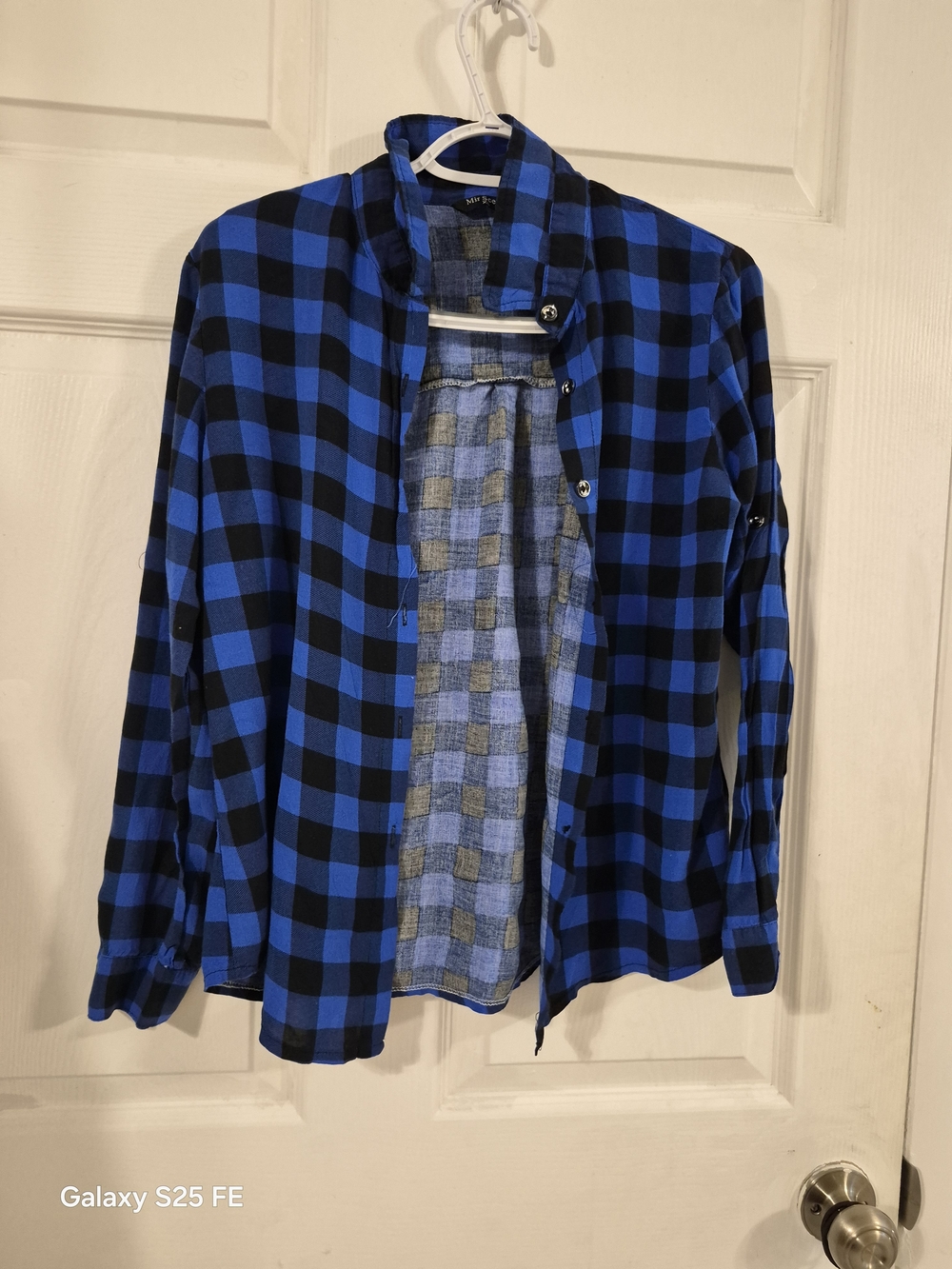 (S)Blue and Black Buffalo Plaid Button-Up Shirt